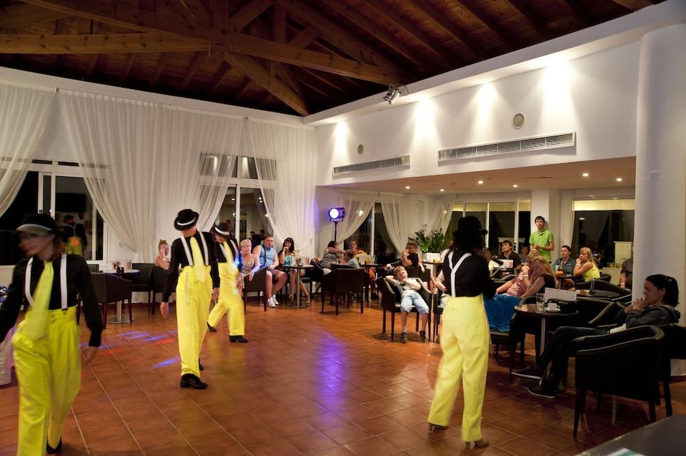 Akti Beach Hotel & Village Resort Klorakas Ngoại thất bức ảnh